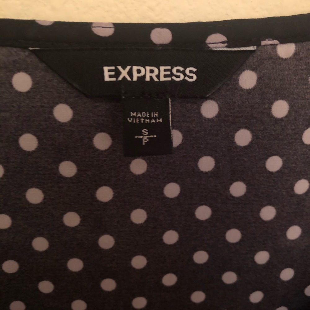 Express Top - Picture 3 of 5
